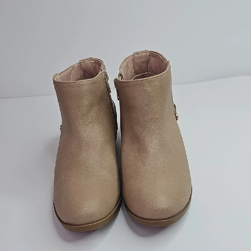 Nautica Women's Beige Ankle Booties‎ Size 4